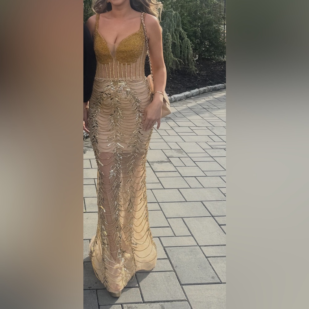 Elegant Gold Evening Gown - Picture 3 of 3